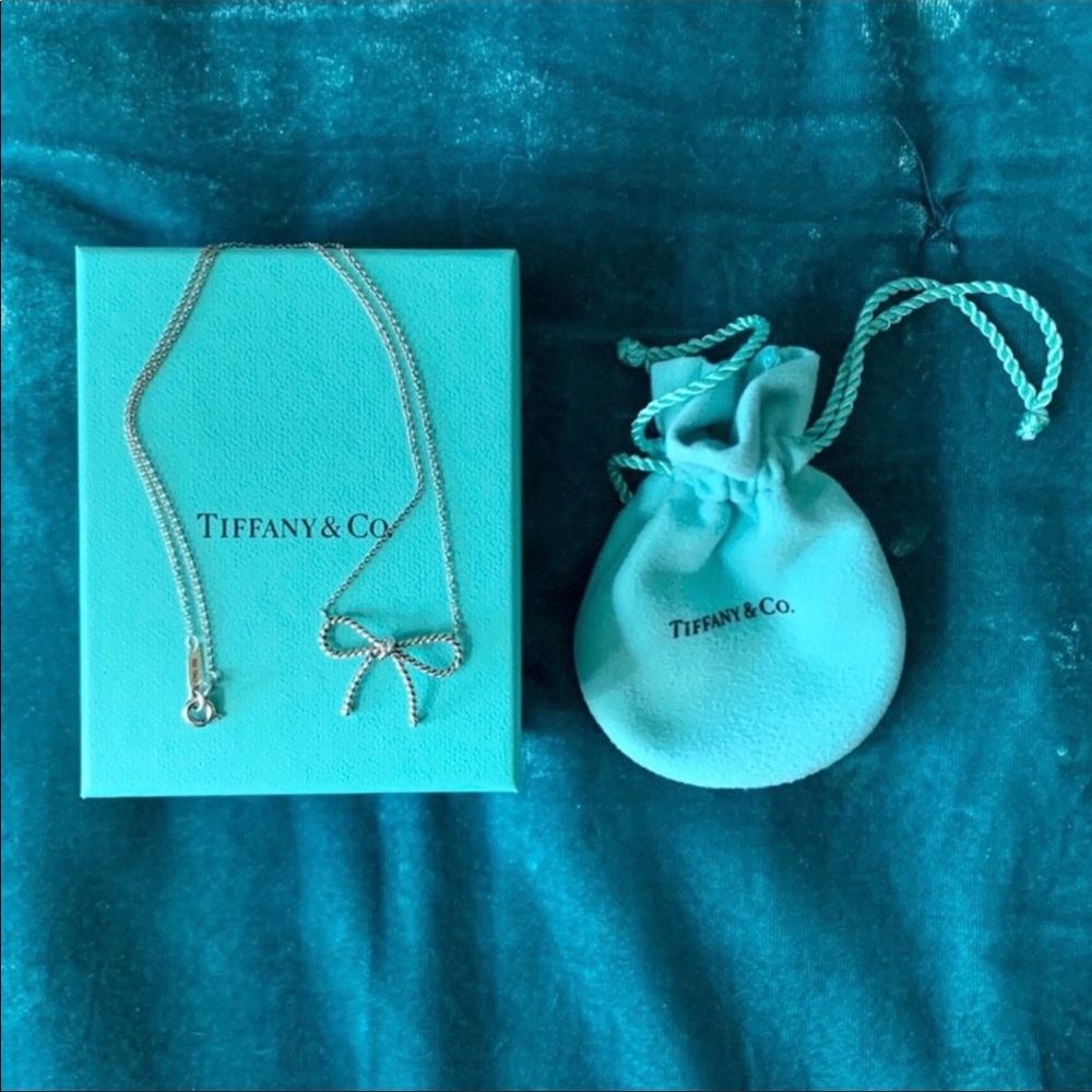 Tiffany Discontinued Silver Bow Necklace - Picture 2 of 3